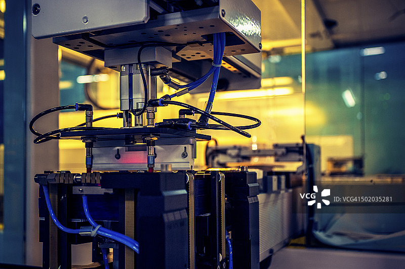 太阳能电池板制造图片素材