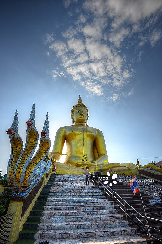 泰国红统府芒寺大佛图片素材