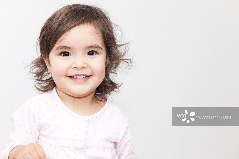 微笑的女婴图片素材