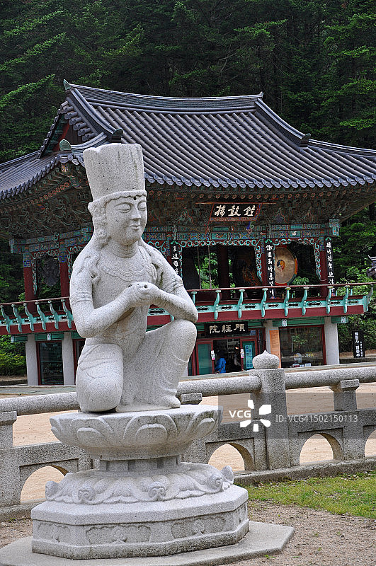 月精寺的石佛像图片素材