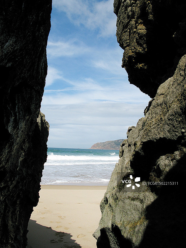 葡萄牙海滩洞穴图片素材