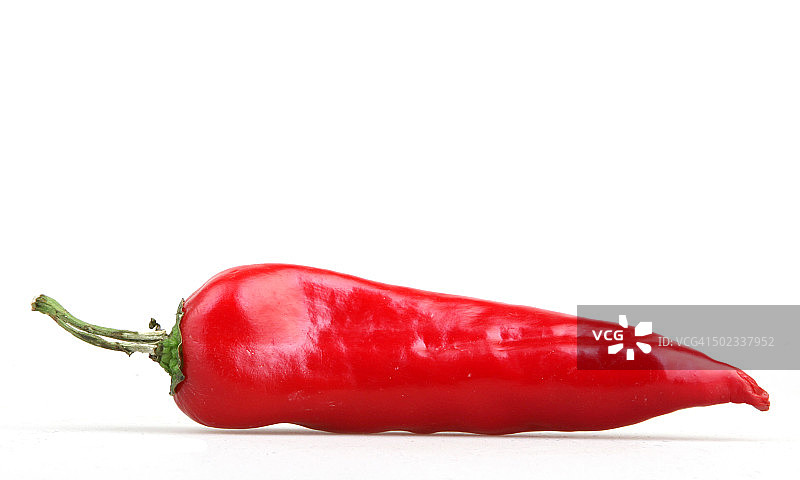 白色背景上的红辣椒图片素材