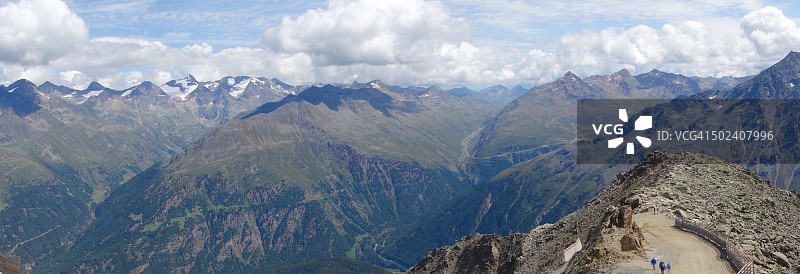 奥地利索尔登盖斯拉赫科格尔山的夏季山景图片素材