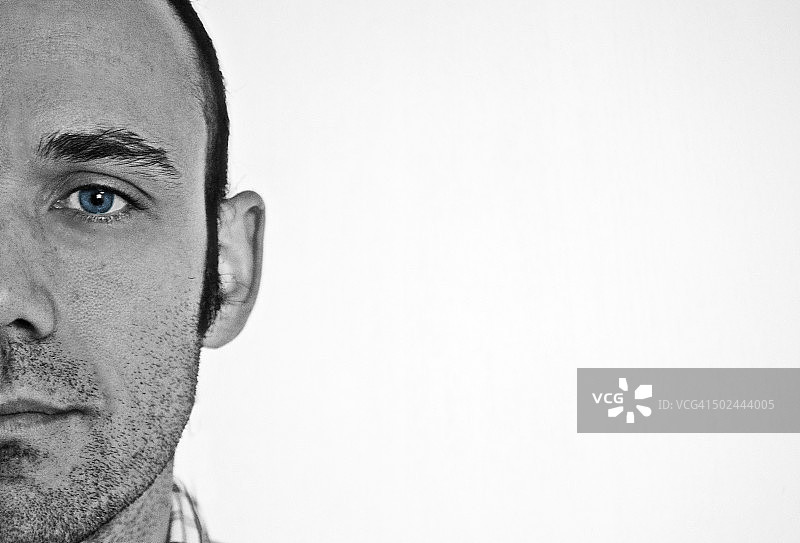 男人的半张脸图片素材