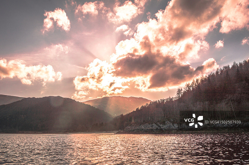 洛克朗湖的迷人景色图片素材