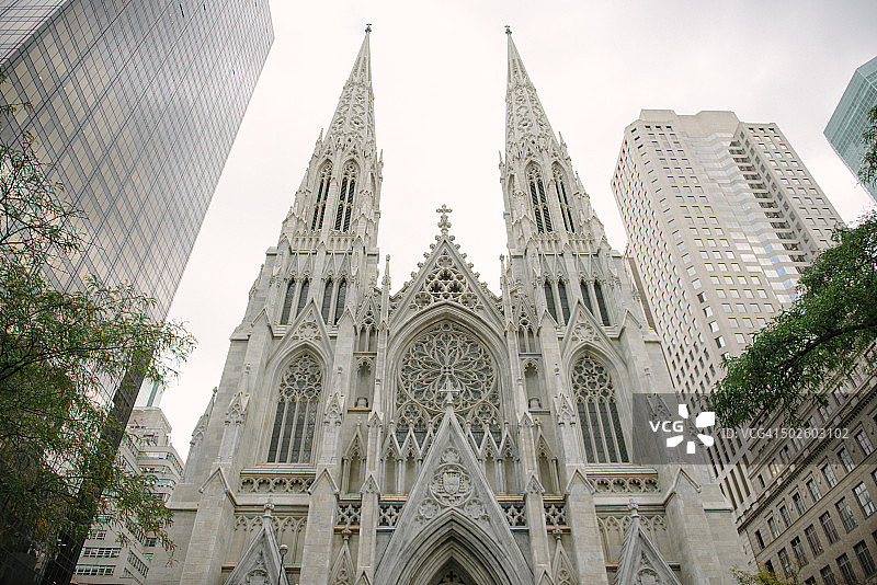 纽约市圣帕特里克大教堂图片素材
