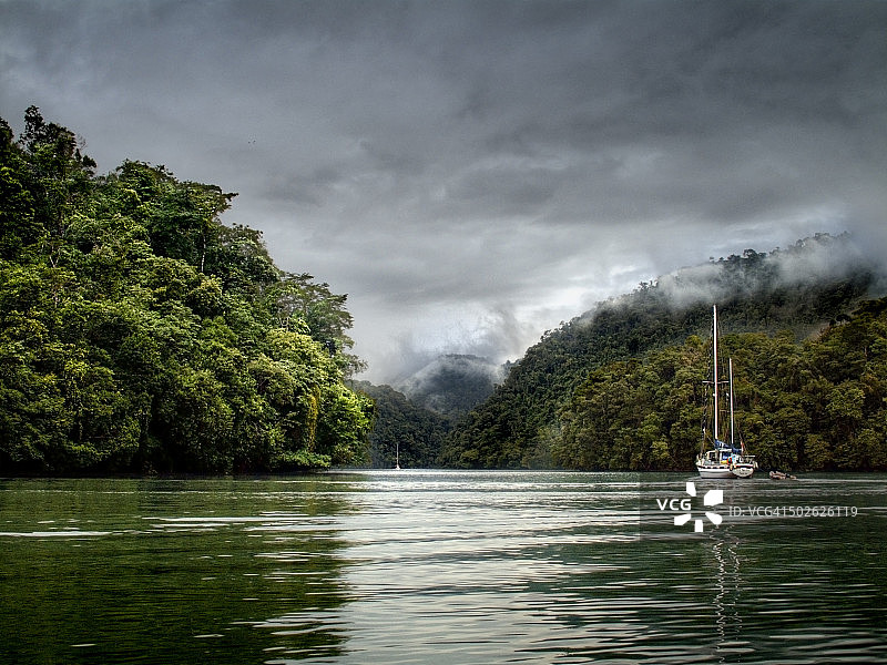危地马拉伊萨瓦尔省杜尔塞河图片素材