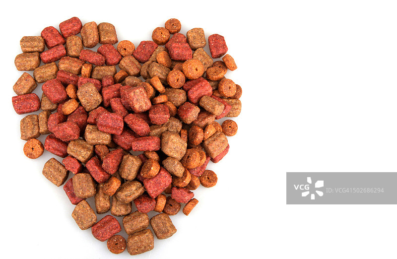 白色背景下的宠物食品图片素材