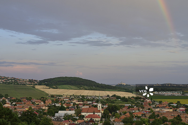 尼特拉上空的彩虹图片素材