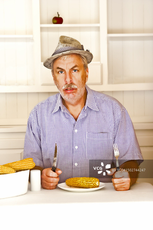 农民对他的晚餐感到失望图片素材