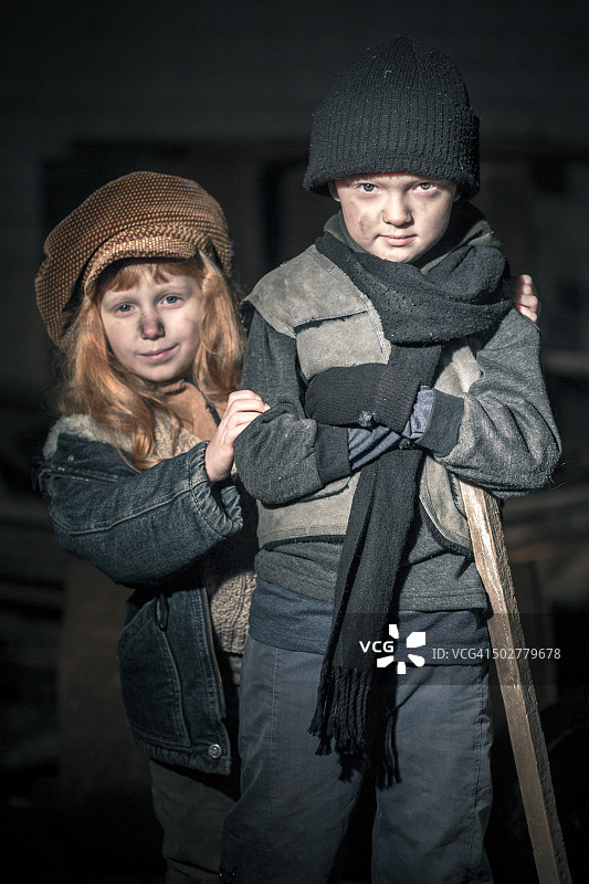 贫民窟里忠实的朋友图片素材