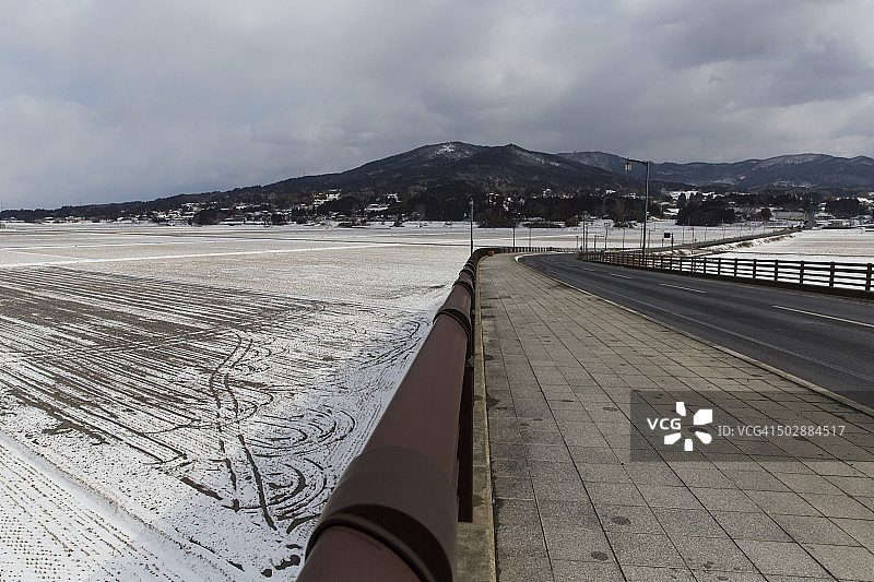 通往平泉的路图片素材