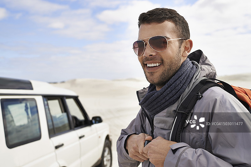 猜猜我要从这里走...图片素材