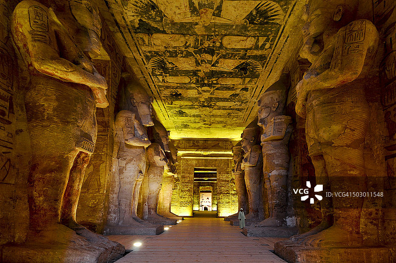 埃及阿布辛贝拉美西斯二世神庙内部图片素材