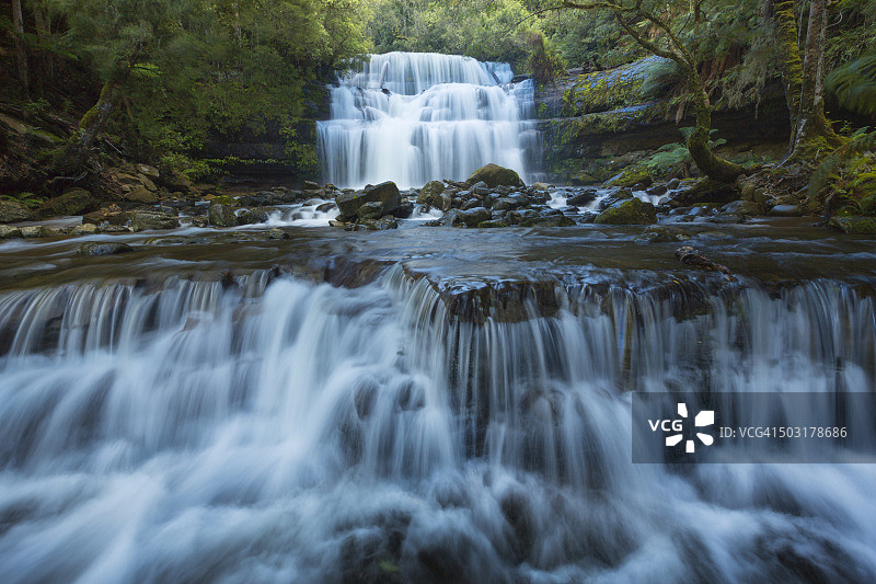 澳大利亚塔斯马尼亚米兰德山谷利菲瀑布图片素材