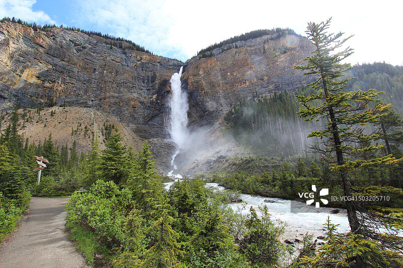 塔卡卡瀑布 - 加拿大不列颠哥伦比亚省图片素材