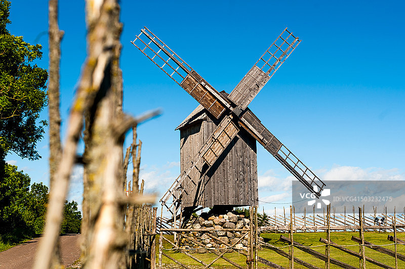 萨列马岛安格拉风车山，爱沙尼亚图片素材