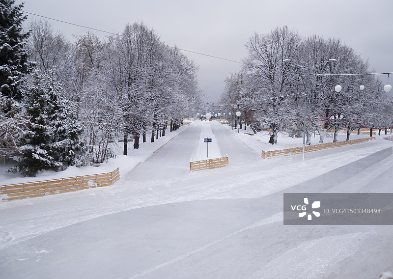 莫斯科高尔基公园的滑冰场图片素材