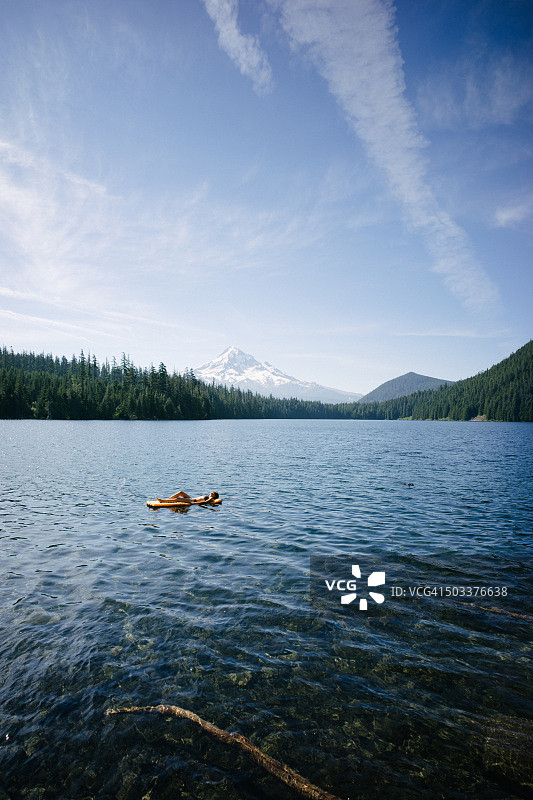 俄勒冈州胡德山迷失湖图片素材