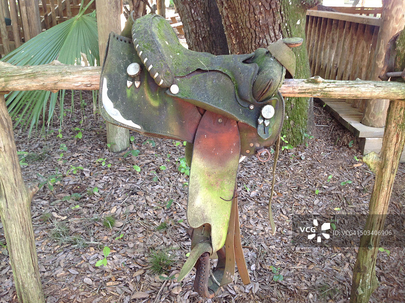 风化的马鞍图片素材