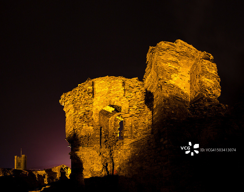 夜晚的阿伯里斯特威斯城堡图片素材