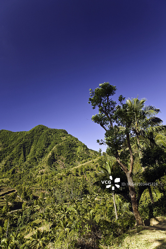 昂儒昂岛群山图片素材