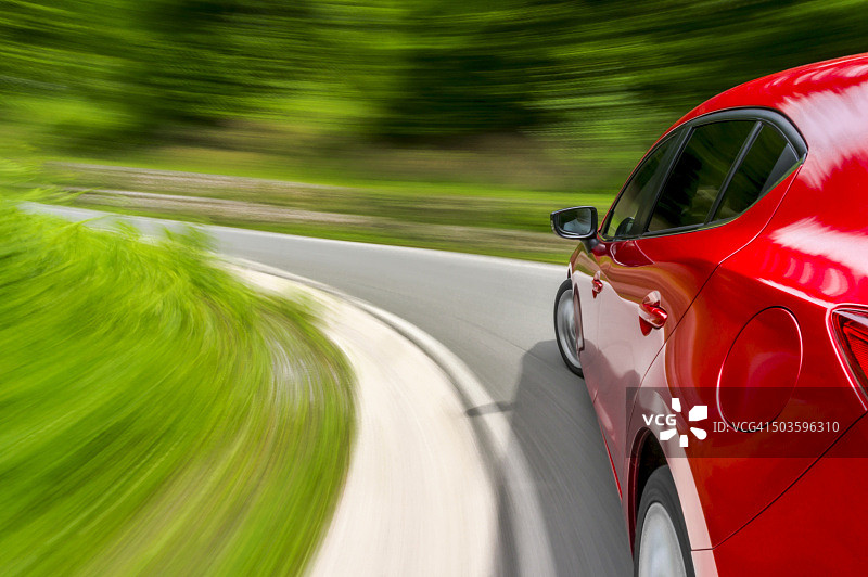 驾驶跑车图片素材