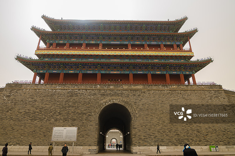 雾霾天的正阳门图片素材