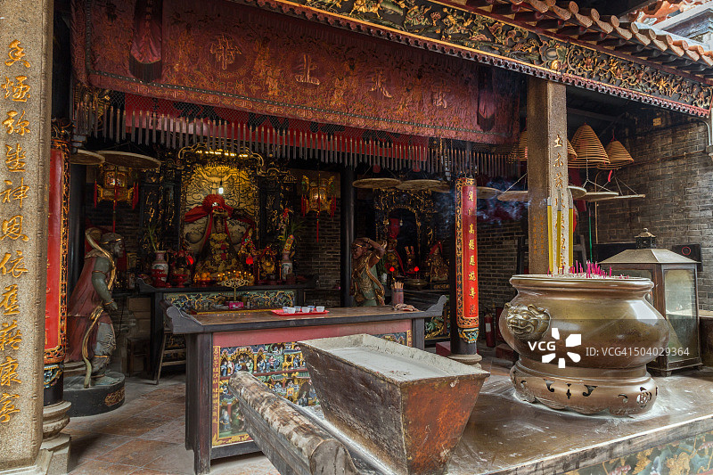 中国香港长洲岛北帝庙前的装饰祭坛图片素材