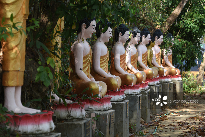 磅逊山（柬埔寨桔井）图片素材