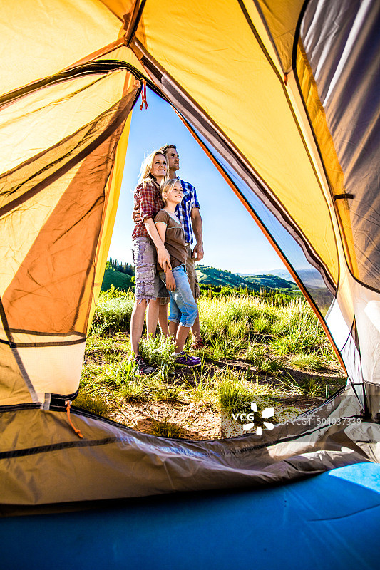 家庭露营图片素材