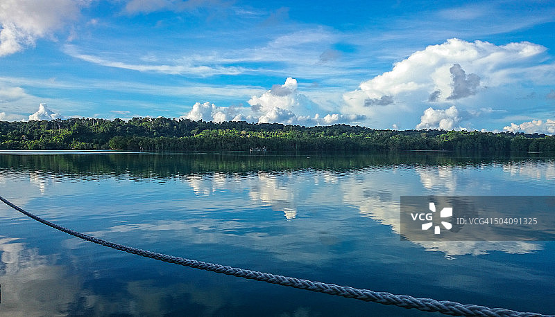 清晨倒影 | 马努斯岛图片素材