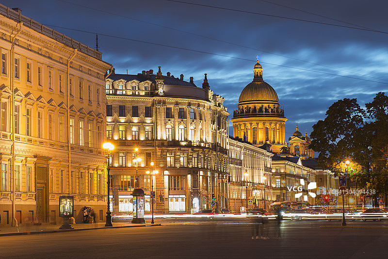俄罗斯圣彼得堡夜晚的圣以撒大教堂图片素材
