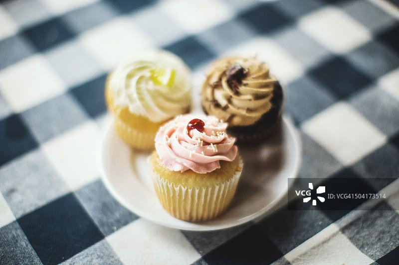 野餐纸杯蛋糕图片素材