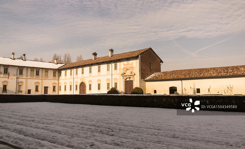 帕维亚卡尔特修道院庭院图片素材