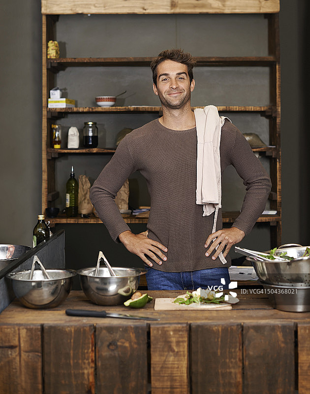 他很自豪能成为一名企业家图片素材