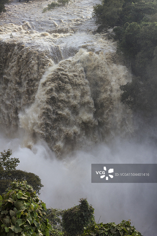 青尼罗河瀑布图片素材