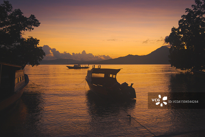 布纳肯岛日出图片素材