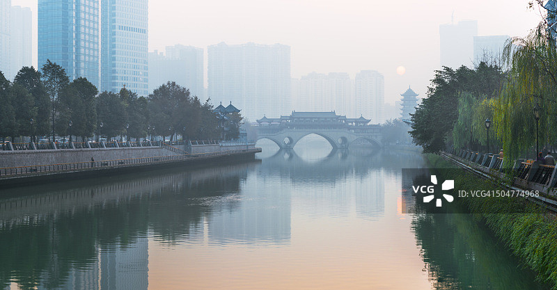 成都安顺桥日出图片素材