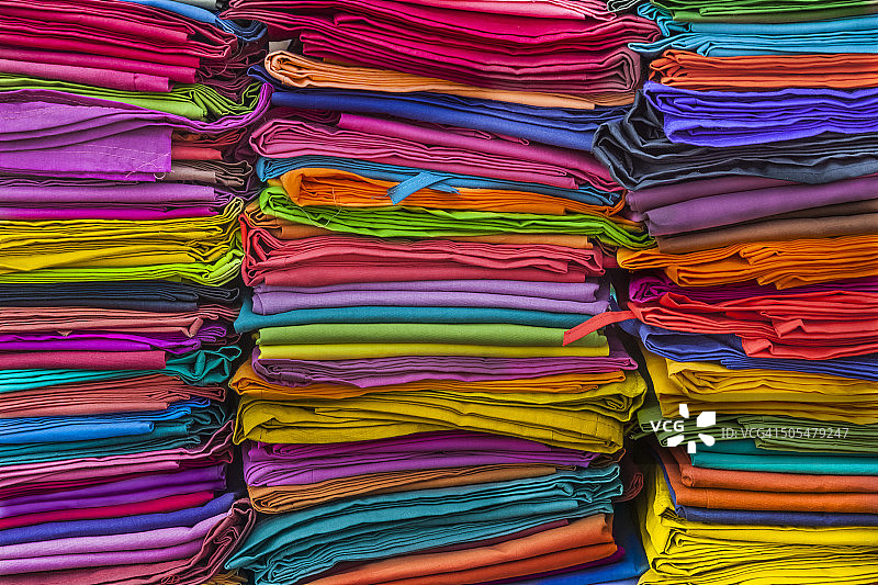 堆叠的拉贾斯坦邦纺织面料捆图片素材
