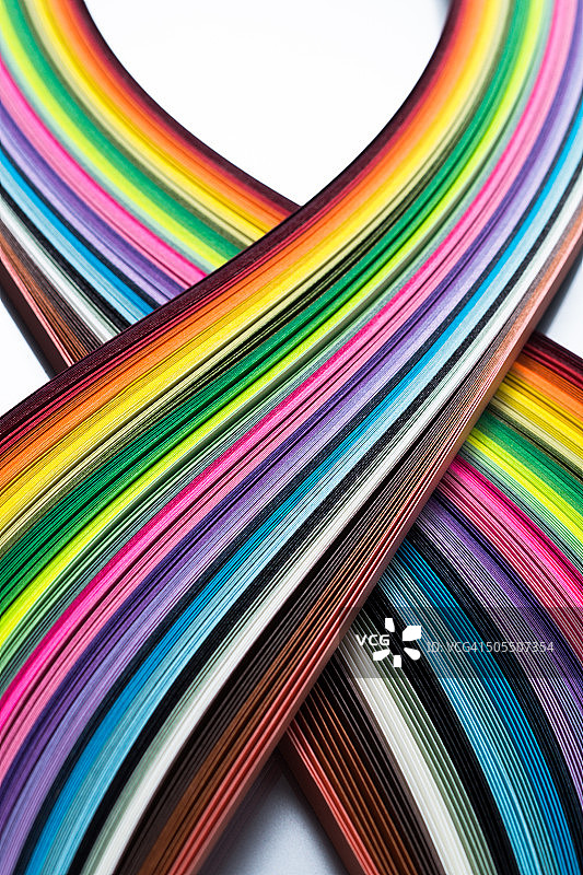 彩色纸条交叉图片素材