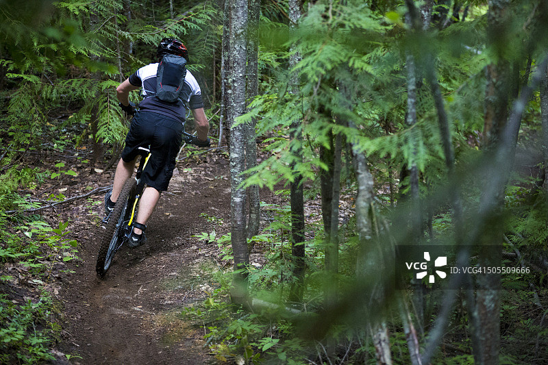 山地自行车赛车手图片素材