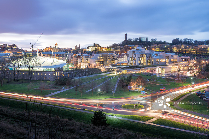 夜幕下的苏格兰议会大厦图片素材