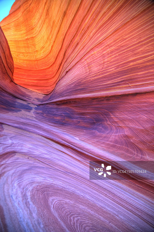 彩虹波浪图片素材