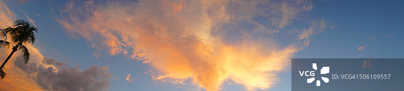 受影响的云彩图片素材