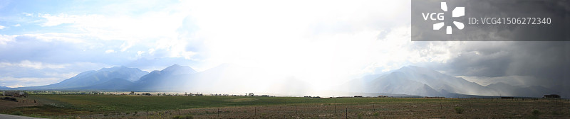 教堂山峰全景图片素材