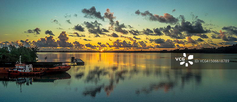 Manus岛热带日出图片素材