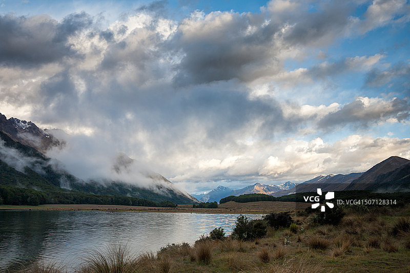 新西兰南马沃拉湖的壮丽天空图片素材