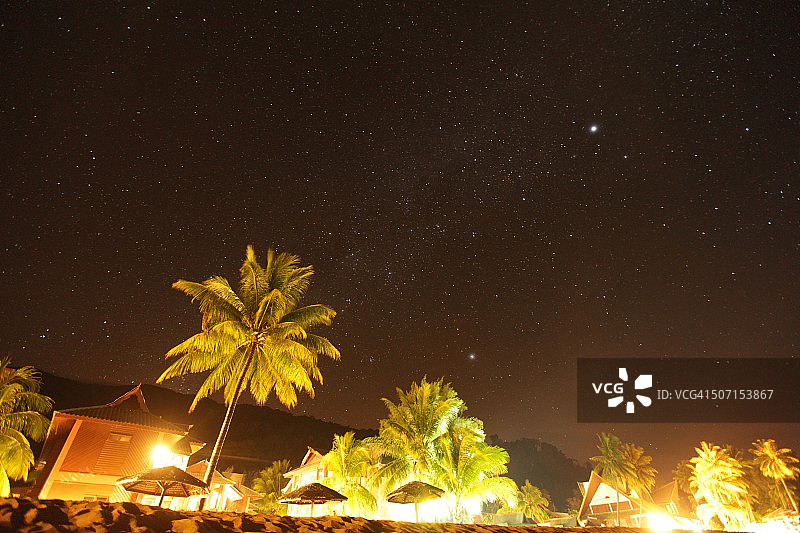 美丽的夜晚星空图片素材