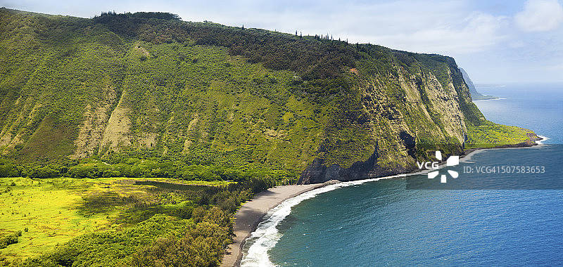 夏威夷威庇欧山谷和原始海滩美景图片素材